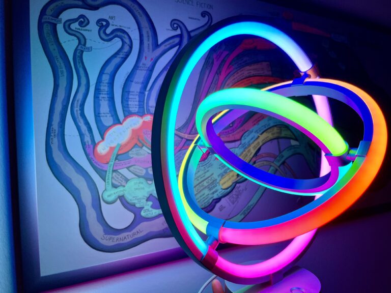KI-gesteuerte Lampen und Neon Strips bringen mich in Stimmung